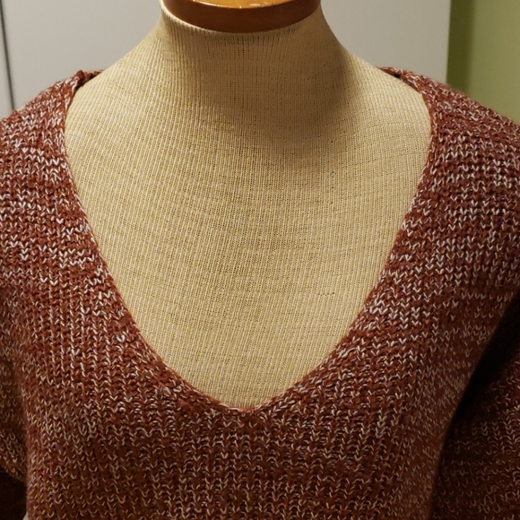 Last Chance - Bundle and Save - Forever 21 Heathered Rust Sweater - Picture 2 of 9